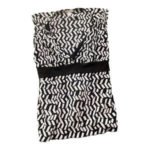 Dress Barn Beautiful Blouse Black & White Ties in the Back Women’s 1X